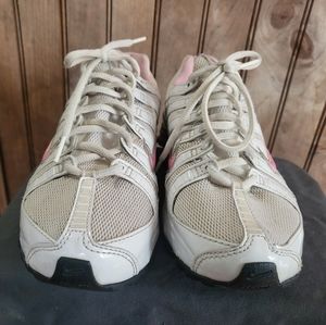 White and pink Nike Shox women's US 7